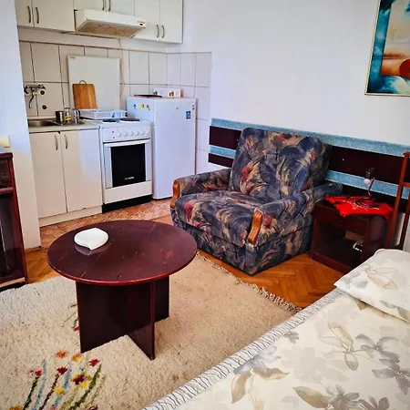 Grinka M Frühstückspension 3*