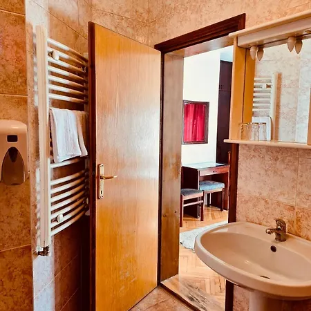 Grinka M Frühstückspension 3*